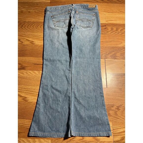 Vintage Y2K Women’s Abercrombie & Fitch Flared Jeans - Picture 2 of 7